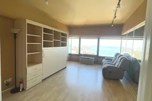 175 E Delaware Pl, Chicago, IL 60611 - Photo 3