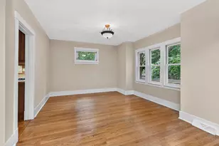 2 S Stough St, Hinsdale, IL 60521 - Photo 15