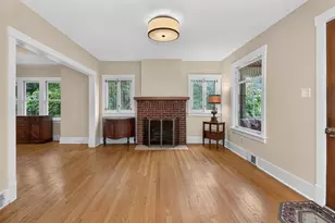 2 S Stough St, Hinsdale, IL 60521 - Photo 13