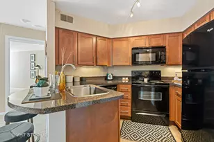 1641 Westminster Dr, Naperville, IL 60563 - Photo 25