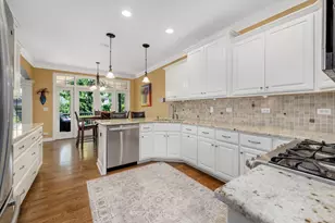 2454 Durand Dr, Downers Grove, IL 60516 - Photo 7