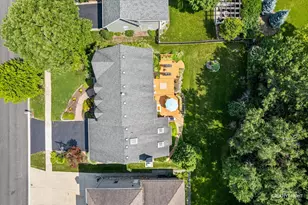 1N055 Coventry Dr, Carol Stream, IL 60188 - Photo 37