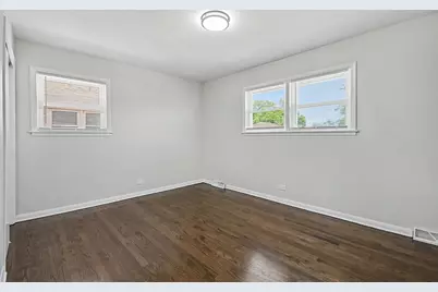 811 E End Avenue, Hillside, IL 60162 - Photo 11