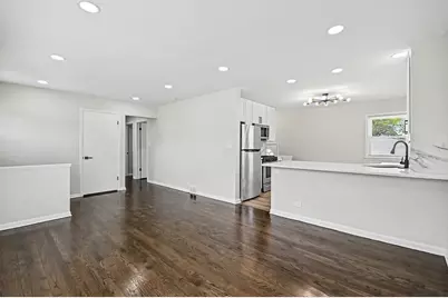 811 E End Avenue, Hillside, IL 60162 - Photo 3