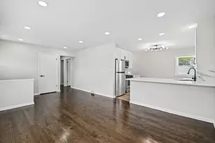 811 East End Ave, Hillside, IL 60162 - Photo 3