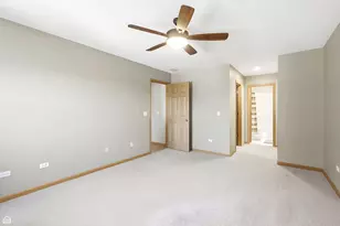 100 N Bokelman St, Roselle, IL 60172 - Photo 7