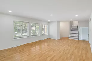 5226 Riverside Dr, Richton Park, IL 60471 - Photo 3