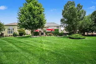 430 Pheasant Hill Dr, North Aurora, IL 60542 - Photo 39