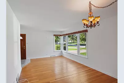 1419 W Saint James Place, Arlington Heights, IL 60005 - Photo 5