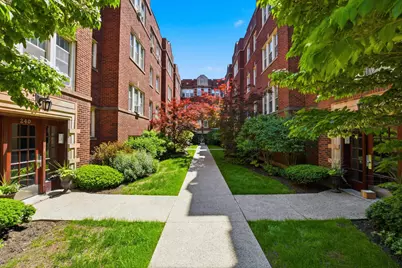 240 S Maple Avenue #1W, Oak Park, IL 60302 - Photo 1