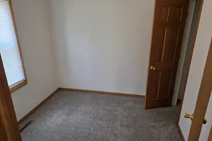 1212 12th Ave, Sterling, IL 61081 - Photo 5