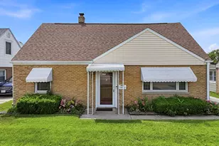 7922 N Waukegan Rd, Niles, IL 60714 - Photo 1