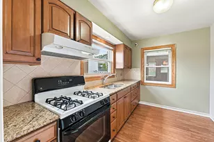 7922 N Waukegan Rd, Niles, IL 60714 - Photo 9