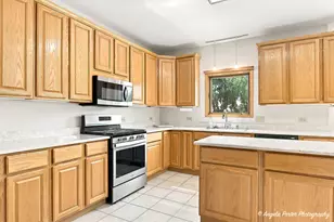 8420 St Moritz Dr, Spring Grove, IL 60081 - Photo 7