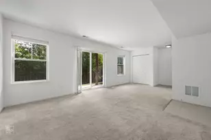 821 W Chase Ln, Palatine, IL 60067 - Photo 29