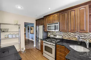 11924 Longwood Dr, Blue Island, IL 60406 - Photo 5