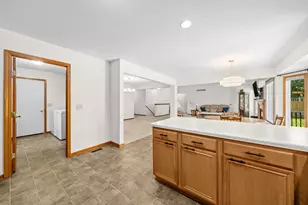219 Acorn Dr, Poplar Grove, IL 61065 - Photo 19