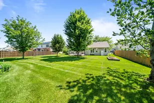 219 Acorn Dr, Poplar Grove, IL 61065 - Photo 41