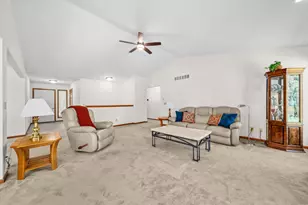 219 Acorn Dr, Poplar Grove, IL 61065 - Photo 7