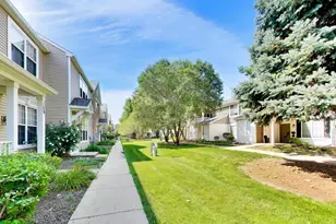 131 Springbrook Trail S, Oswego, IL 60543 - Photo 27