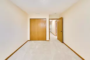 131 Springbrook Trail S, Oswego, IL 60543 - Photo 21