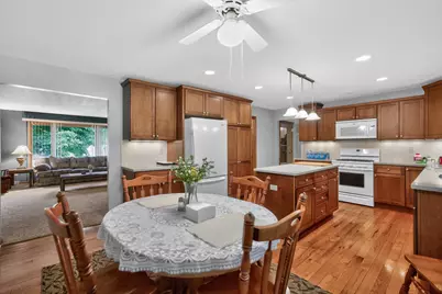 1811 Park Avenue, Sycamore, IL 60178 - Photo 11