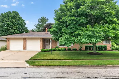 1811 Park Avenue, Sycamore, IL 60178 - Photo 1