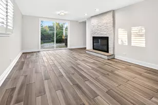800 Ridgemoor Dr W, Willowbrook, IL 60527 - Photo 21