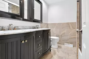 800 Ridgemoor Dr W, Willowbrook, IL 60527 - Photo 13