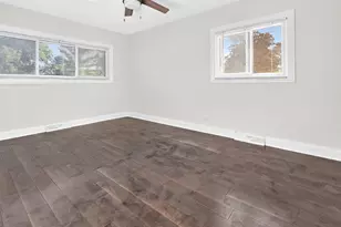 800 Ridgemoor Dr W, Willowbrook, IL 60527 - Photo 17