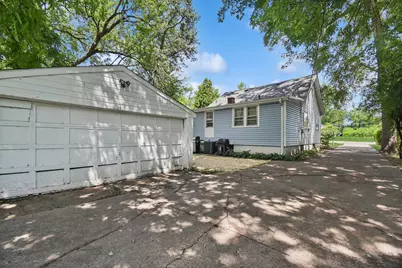 34690 N Nokomis Trail, McHenry, IL 60050 - Photo 3