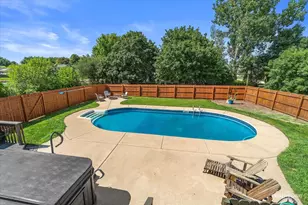 531 N Sycamore St, Hinckley, IL 60520 - Photo 17