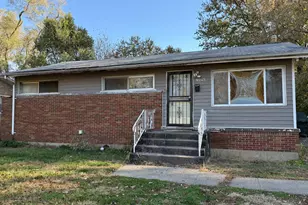 16243 Sussex Ave, Markham, IL 60428 - Photo 1