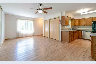 3615 Grandmore Avenue, Gurnee, IL 60031 - Photo 5