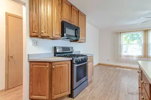 3615 Grandmore Ave, Gurnee, IL 60031 - Photo 9