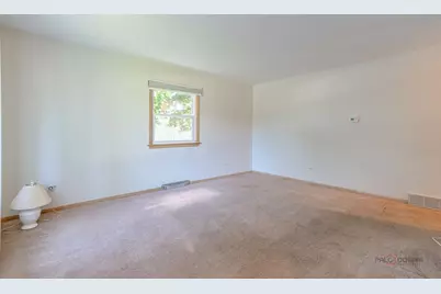 3615 Grandmore Avenue, Gurnee, IL 60031 - Photo 3