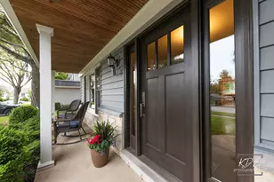 605 Hyde Park Ln, Naperville, IL 60565 - Photo 3