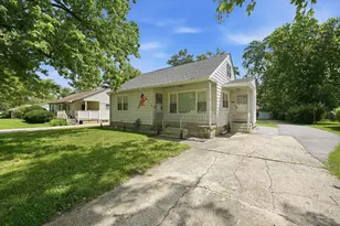 1349 Perry St, Crete, IL 60417 - Photo 3