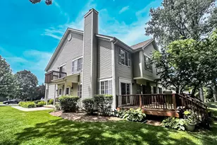 263 S Collins St, South Elgin, IL 60177 - Photo 1