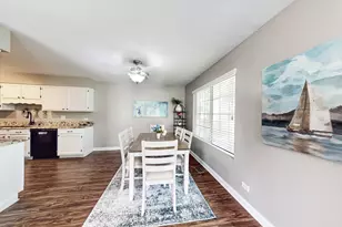 263 S Collins St, South Elgin, IL 60177 - Photo 7