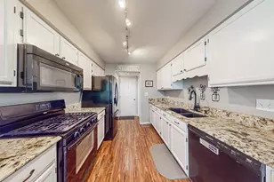 263 S Collins St, South Elgin, IL 60177 - Photo 5