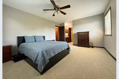 6135 Essex Court #D, Willowbrook, IL 60527 - Photo 9