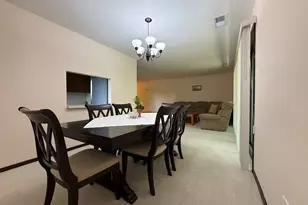 6135 Essex Ct, Willowbrook, IL 60527 - Photo 5