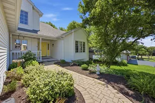 11497 Ridgecrest Dr, Roscoe, IL 61073 - Photo 1