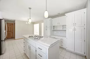 11497 Ridgecrest Dr, Roscoe, IL 61073 - Photo 9