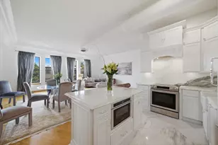 3323 N Paulina St, Chicago, IL 60657 - Photo 1
