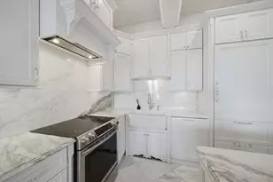 3323 N Paulina St, Chicago, IL 60657 - Photo 3