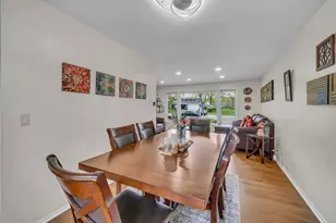 401 Greentree Pkwy, Libertyville, IL 60048 - Photo 7