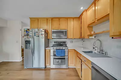 401 Greentree Parkway, Libertyville, IL 60048 - Photo 15