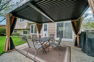 401 Greentree Pkwy, Libertyville, IL 60048 - Photo 27